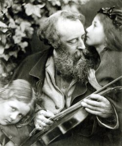 Il sussurro della rosa, un ritratto di George Frederick Watts da Julia Margaret Cameron